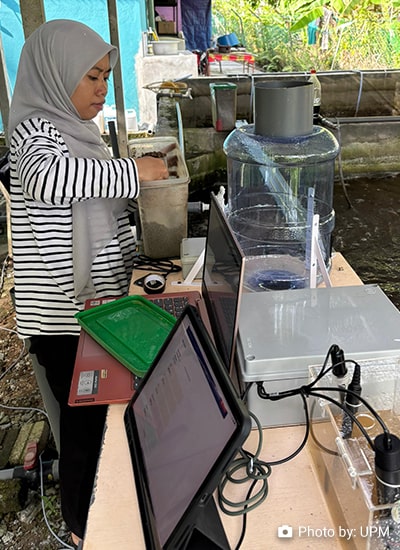 An Intelligent Fish Feeder System Based on Biomass Information Using Computer Vision and IoT Integration